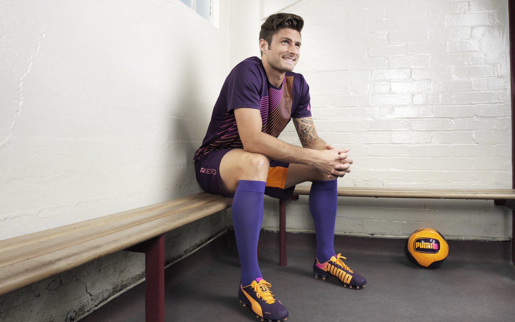 爱游戏在线-芬兰血拼牙买加，当极寒赛道哲学接管热带狂欢