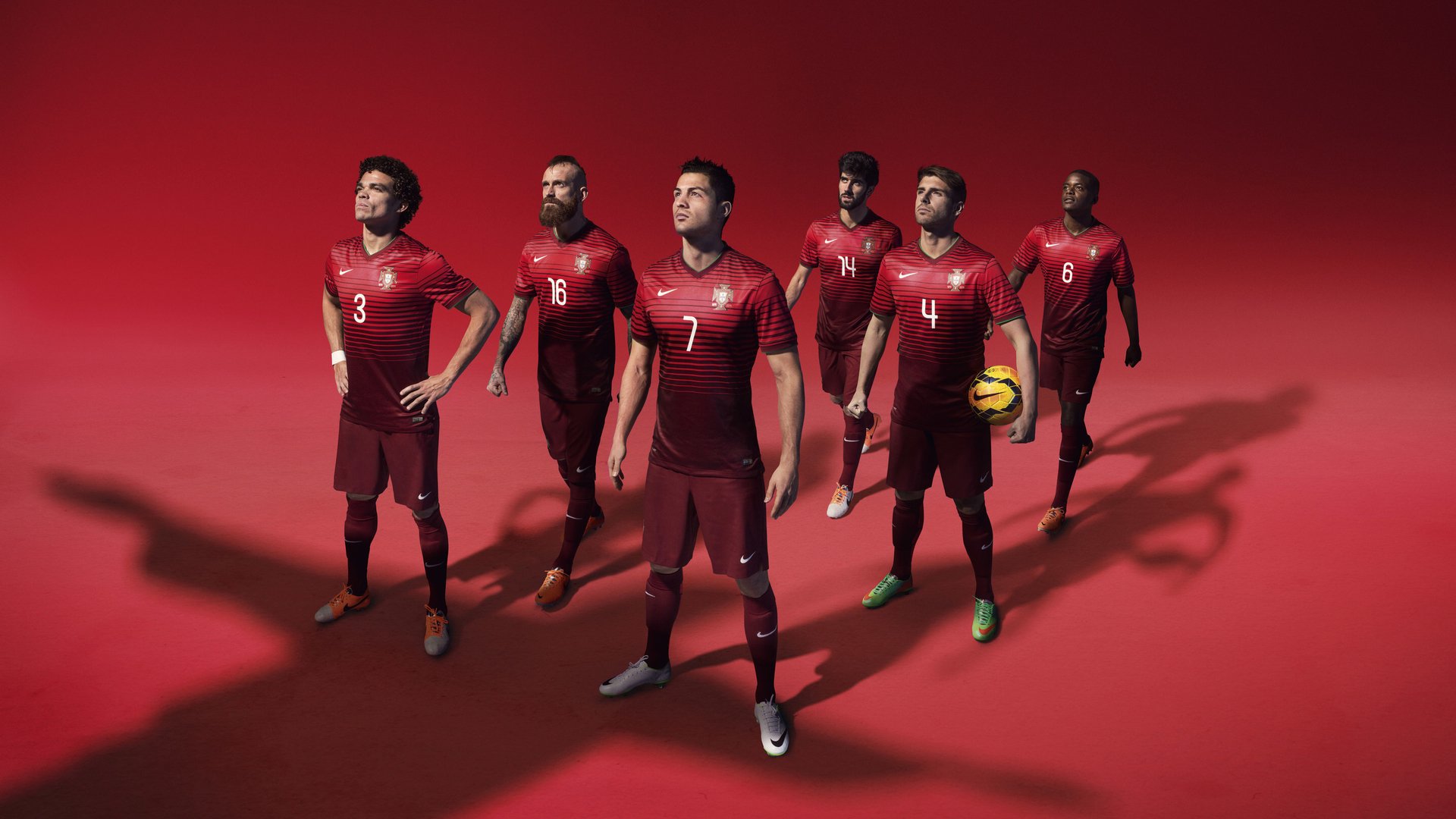 ayx世界杯2026-蓝衣军团折戟布加勒斯特，罗马尼亚完胜意大利，佩德里领衔的默契风暴震撼2026世界杯